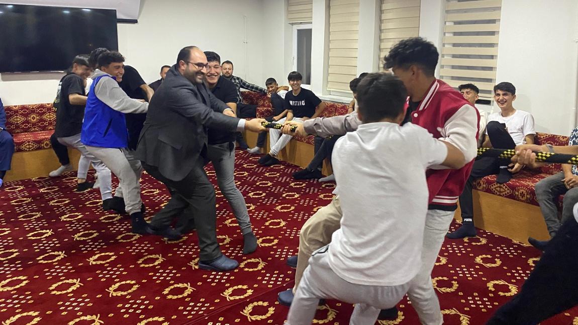 Prof. Halis Aksoy Erkek Öğrenci Pansiyonu Öğrencileri, Zara Gençlik Merkezi Programında Buluştu